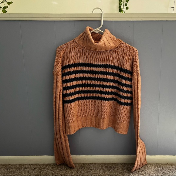 SO crop sweater in size XS - Picture 2 of 3